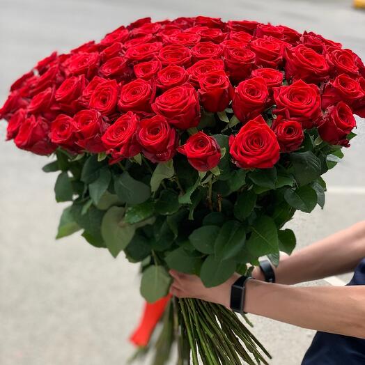 Ramo de rosas rojas