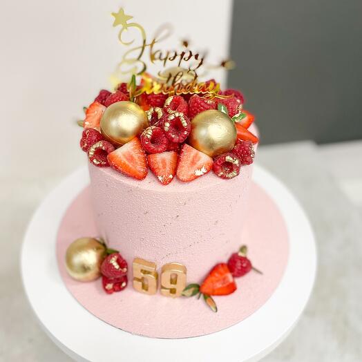 Праздничный торт STRAWBERRY