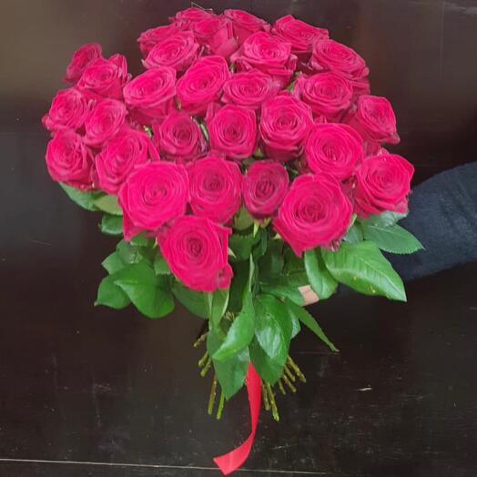 29 rosas Burdeos