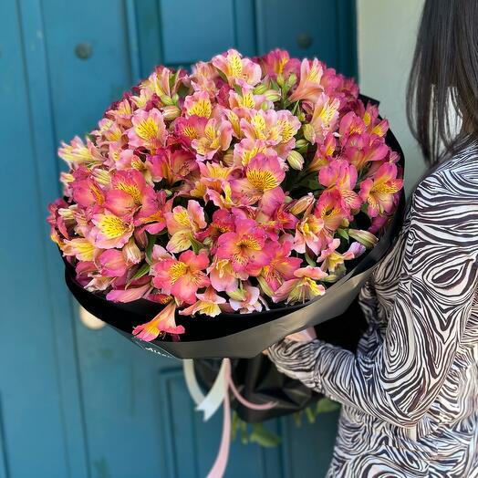 A bouquet of astromeria