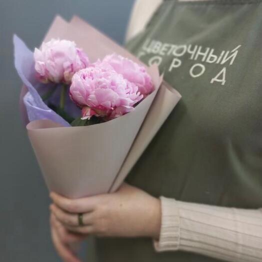 Розовые пионы