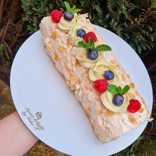 Pavlova Roll