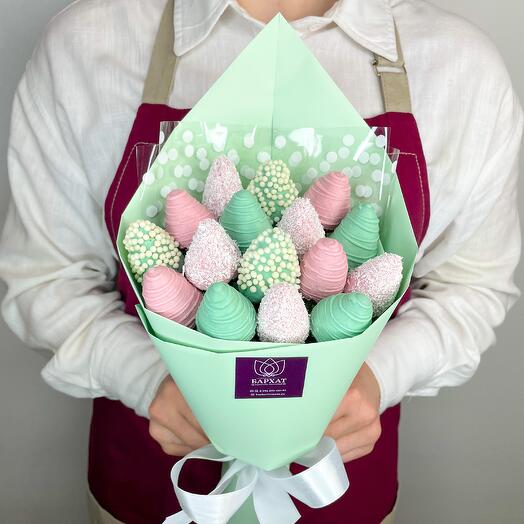 Букет из клубники в шоколаде, съедобный, сладкий букет Радуга чувств