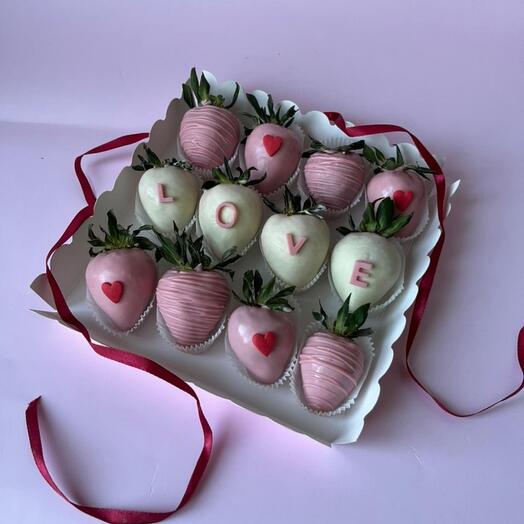 Клубника в шоколаде 12 шт