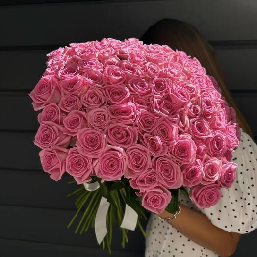 Моно из 89 розовых роз