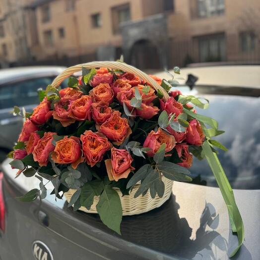 Корзина с цветами