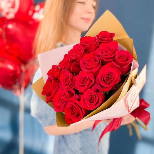 15 красных роз