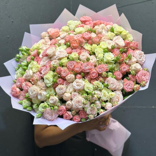 Пионовидная кустовая Роза разноцветная