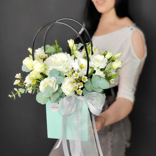 Handbag with flowers "Li-Li"