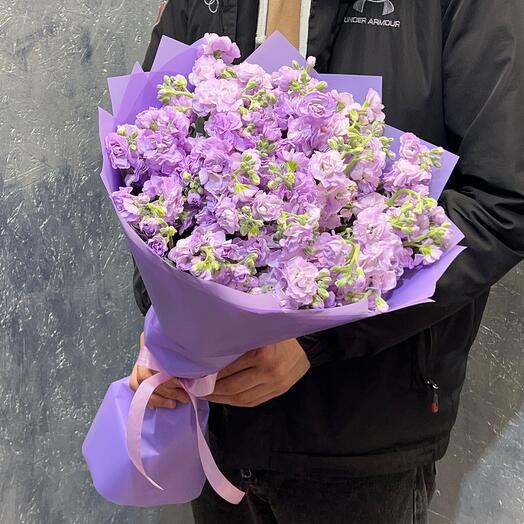 Mattiola lilac in matte packaging