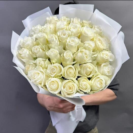 Bouquet of 35 white Roses