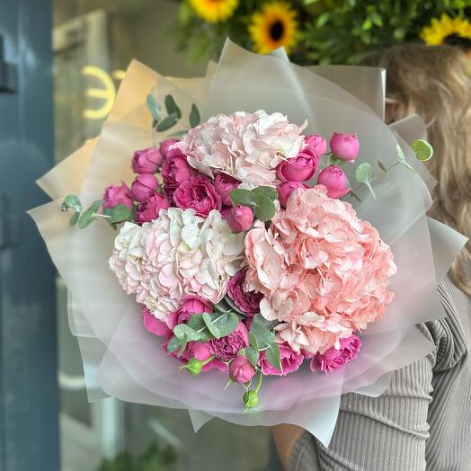 Букет с пионовидной розой и гортензиями 💕Сильва Пинк