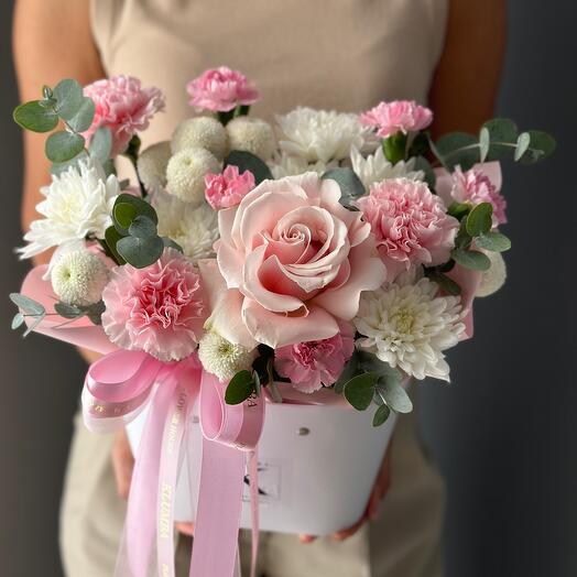 Box with Pink Mondial French Rose, chrysanthemums and dianthus