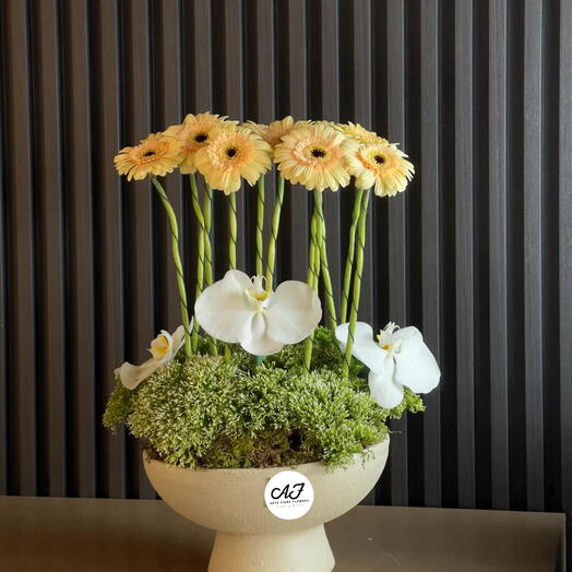 Flower arrangement