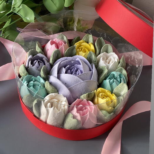 Ramo de flores de malvavisco en una Caja.Regalo para mamá, niña