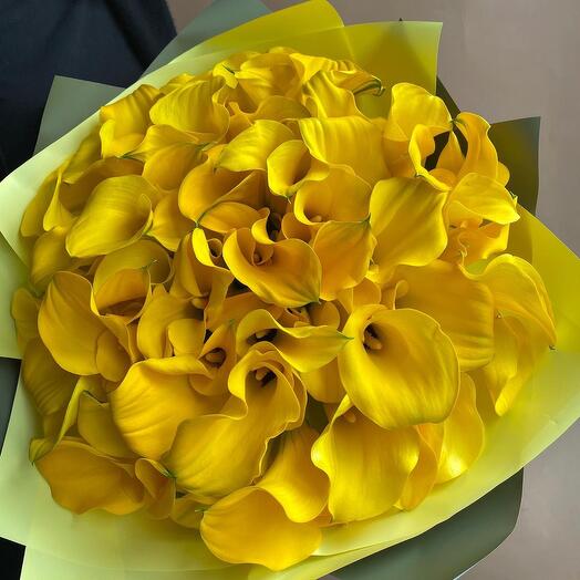 Желтая калла солнечный букет Luxury Flowers