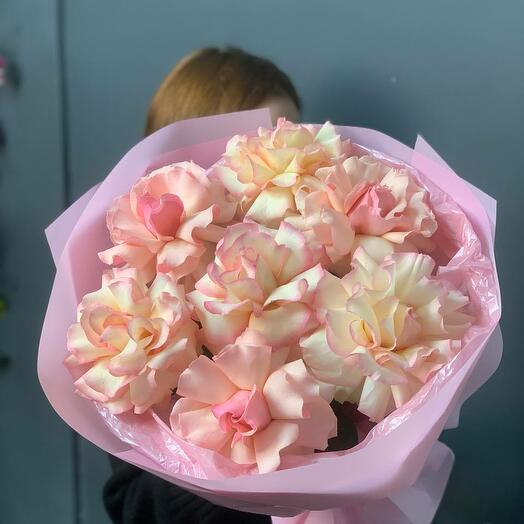 7 ажурных роз