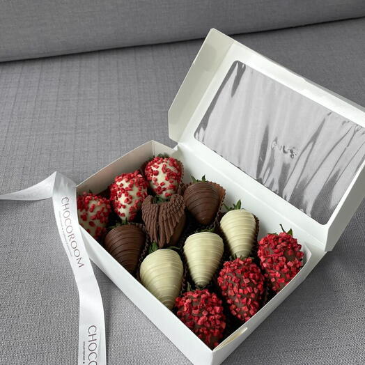 Angel Wings Strawberry Chocolate