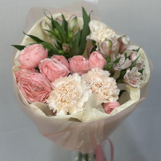 Ramo prefabricado con rosas peonías y alstroemeria