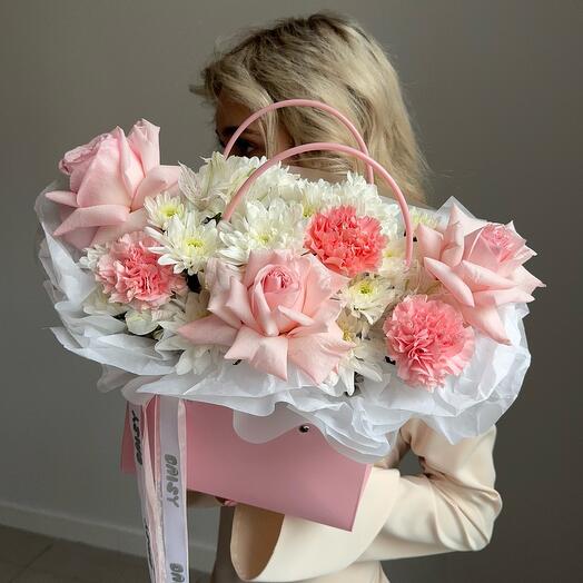 Peony-shaped roses🤍
