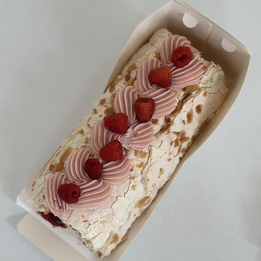 Меренговый рулет с малиной