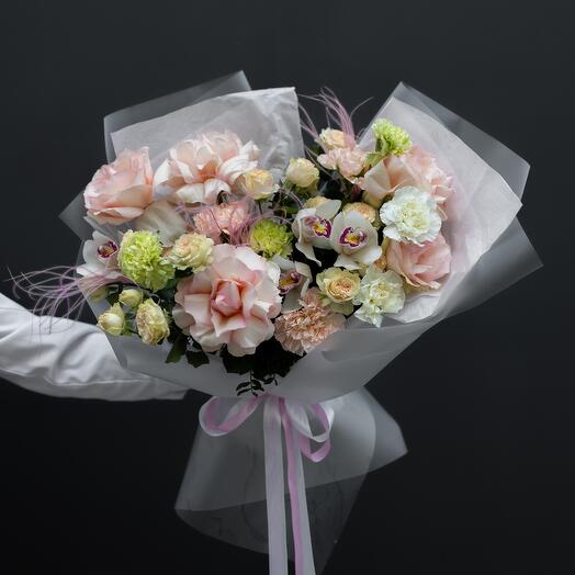 Bouquet with French rose, orchid and carnation
