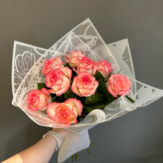Букет из 9 розовых роз