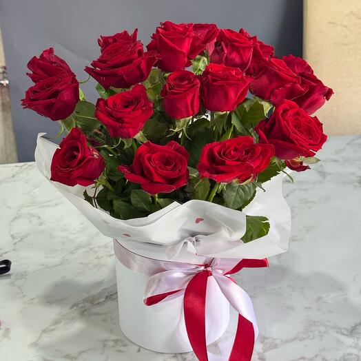Красные розы ароматные 🌹