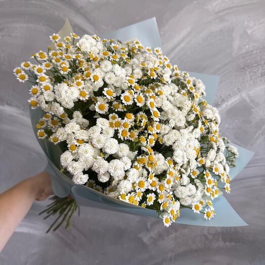 Букет с ромашкой