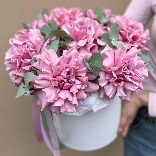 Композиция из сиреневых французских роз с эвкалиптом 💜