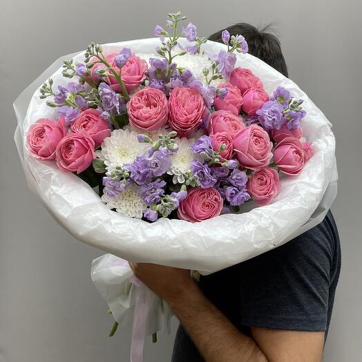 «Мелодия нежности» 💕 авторский букет из пионовидной розы, кустовой хризантемы и ароматной маттиолы