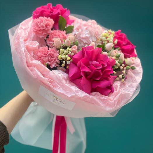 Букет сборной с французскими розами💓