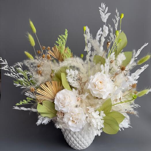 Композиция из стабилизированных цветов и сухоцветов «Скандинавский бриз»