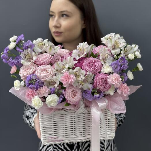Корзина в нежных оттенках