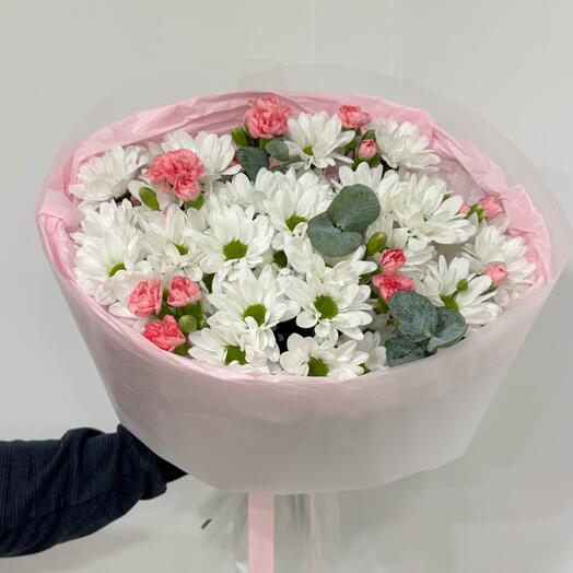 Нежность моя🌸 «букет с хризантемой и кустовыми диантусами»