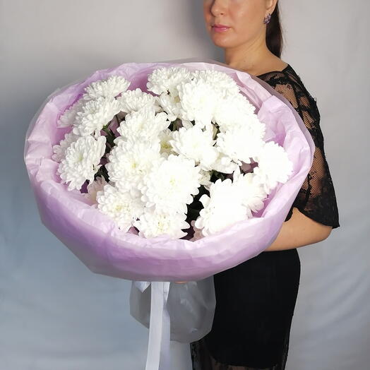 🦄Пышный букет из белых кустовых хризантем в нежном оформлении
