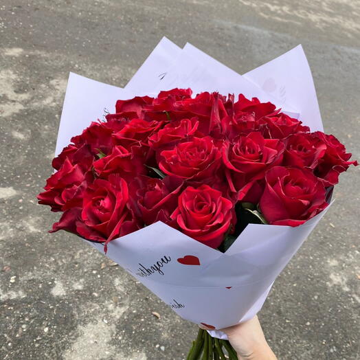 Розы 25 штук красные