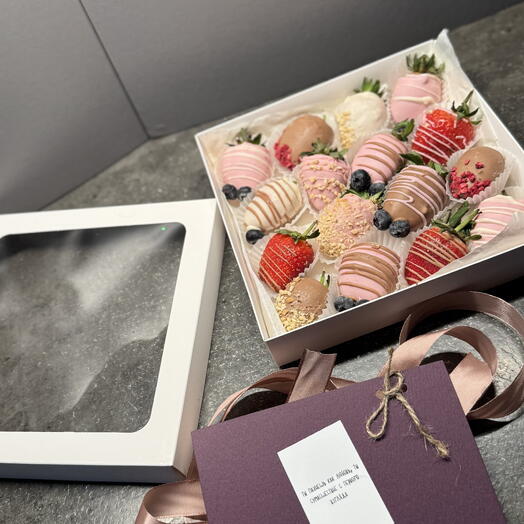 Набор клубники в шоколаде callebaut Микс