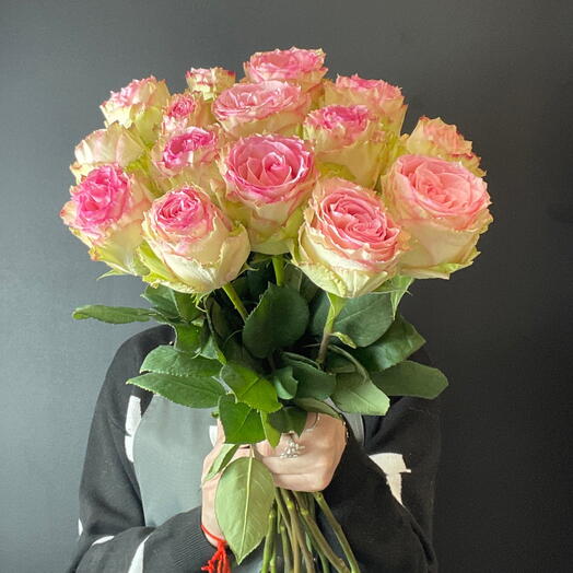 15 little roses