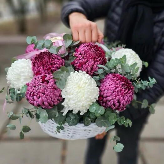 Корзина с цветами
