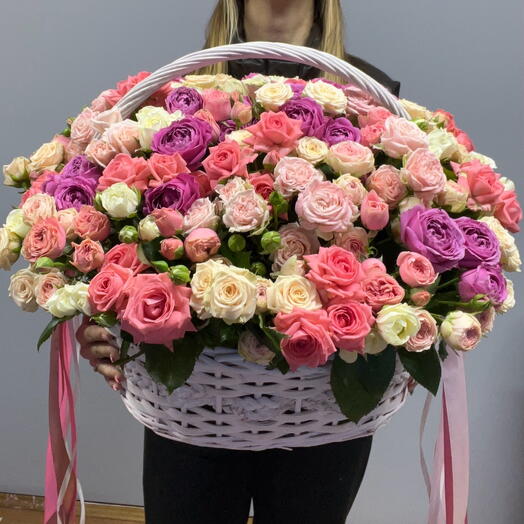 Корзина кустовой розы микс