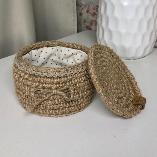 Круглая корзинка из джута