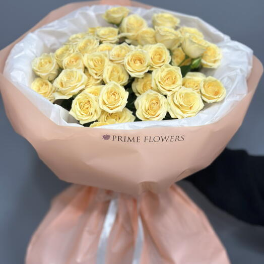 9 кустовых роз в персиковых оттенках 🌸