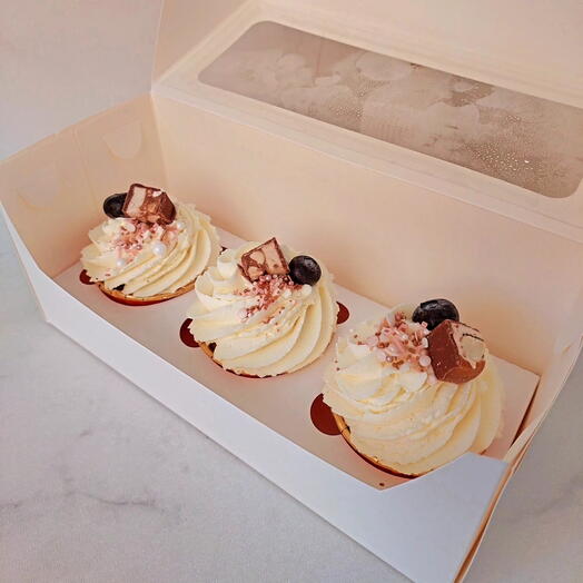 Капкейки с мороженым  3 шт в подарок маме, на день рождения, учителю, воспитателю, девушке, подруге