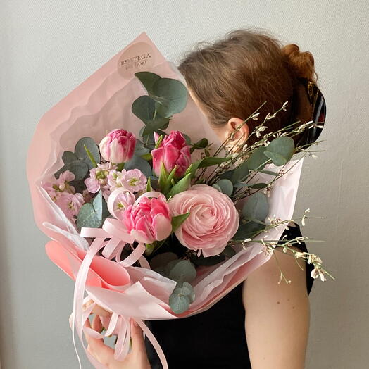 🌺Авторский ароматный букет с сезонными тюльпанами и ранункулюсом