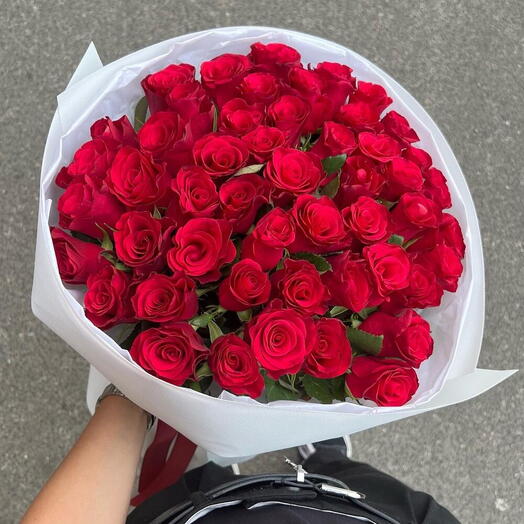 51 красная роза в дизайнерском оформлении «Любовь моя