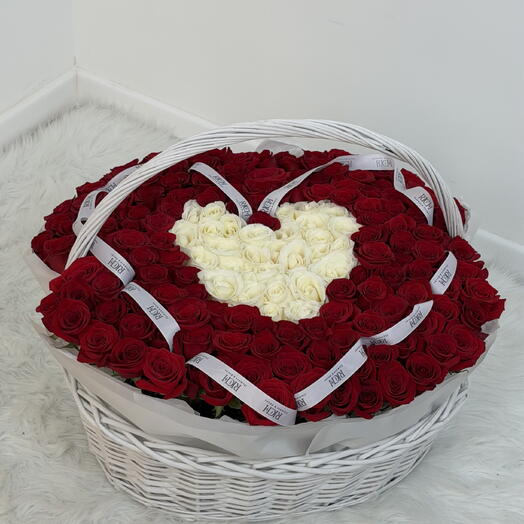 Корзина из роз
