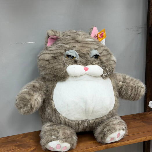 Большой плющевый кот