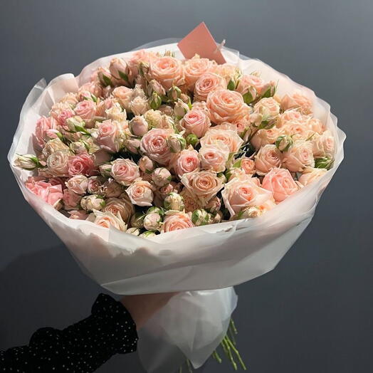 Букет кустовых роз