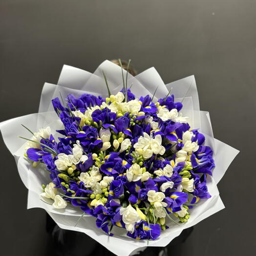 Bouquet of freesias and irises "Aromatherapy"